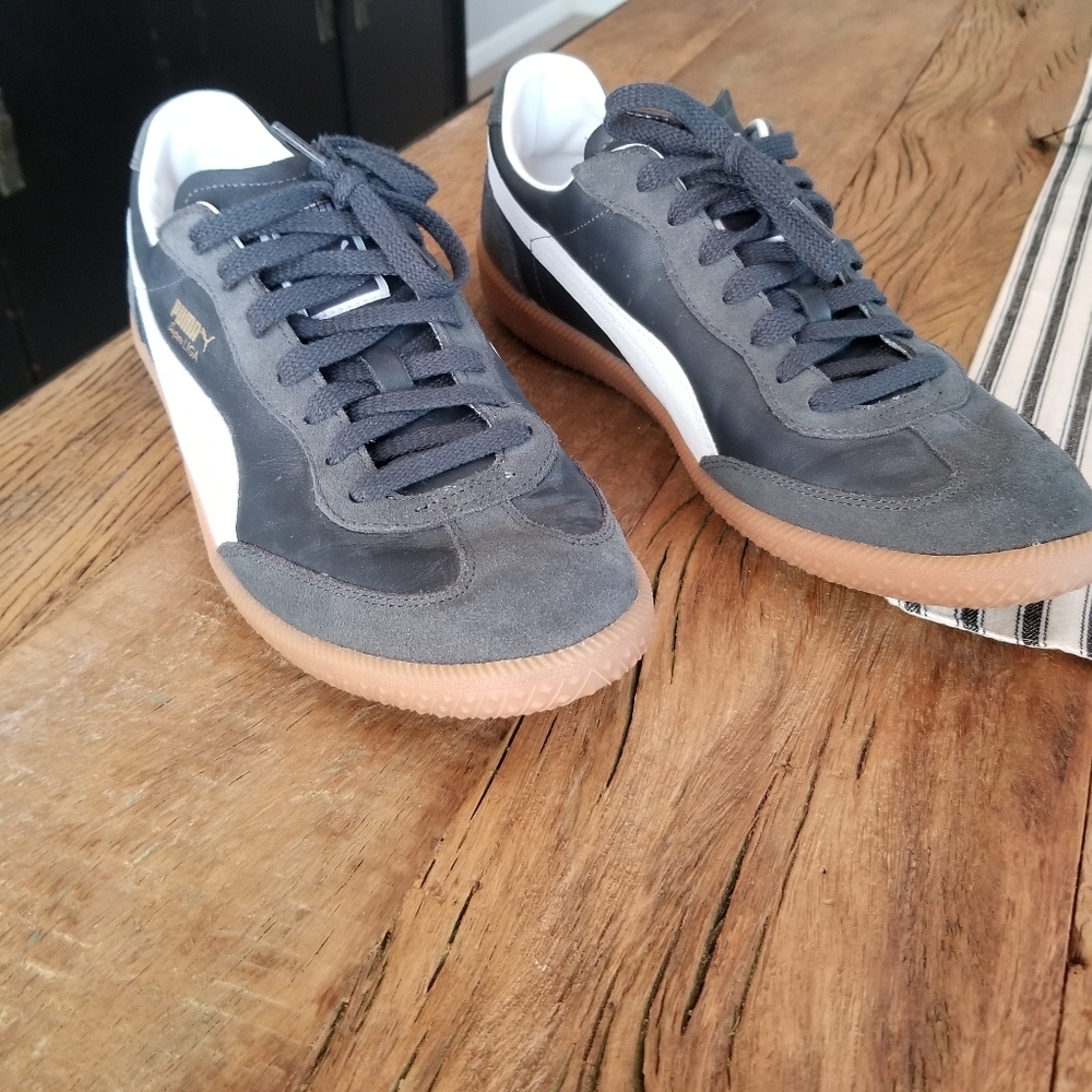 Puma Sneakers